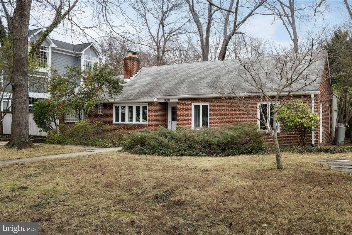 7953 BOLLING DR, ALEXANDRIA, Virginia 22308, 3 Bedrooms Bedrooms, ,2 BathroomsBathrooms,Residential,For sale,7953 BOLLING DR,VAFX2288910 MLS # VAFX2288910