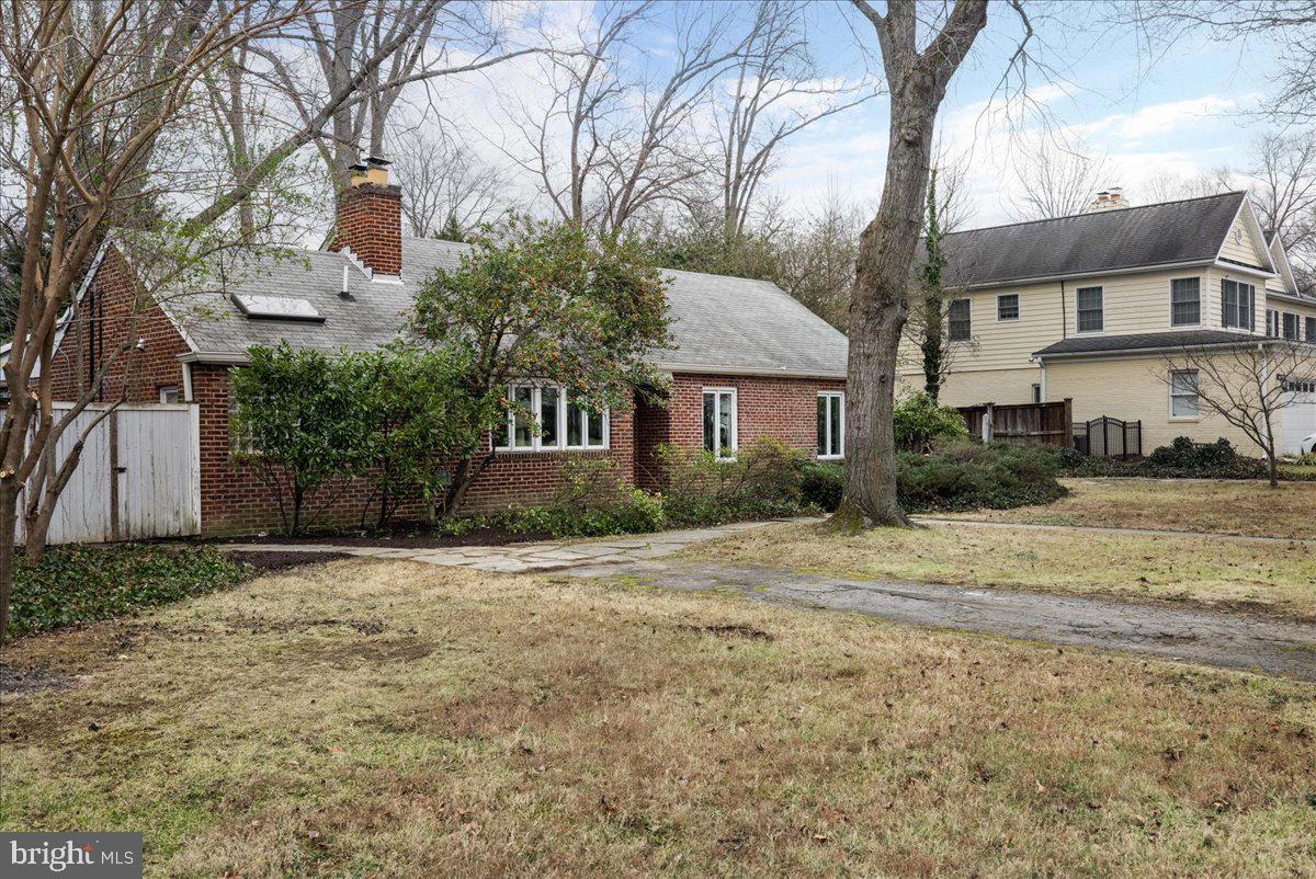 7953 BOLLING DR, ALEXANDRIA, Virginia 22308, 3 Bedrooms Bedrooms, ,2 BathroomsBathrooms,Residential,For sale,7953 BOLLING DR,VAFX2288910 MLS # VAFX2288910