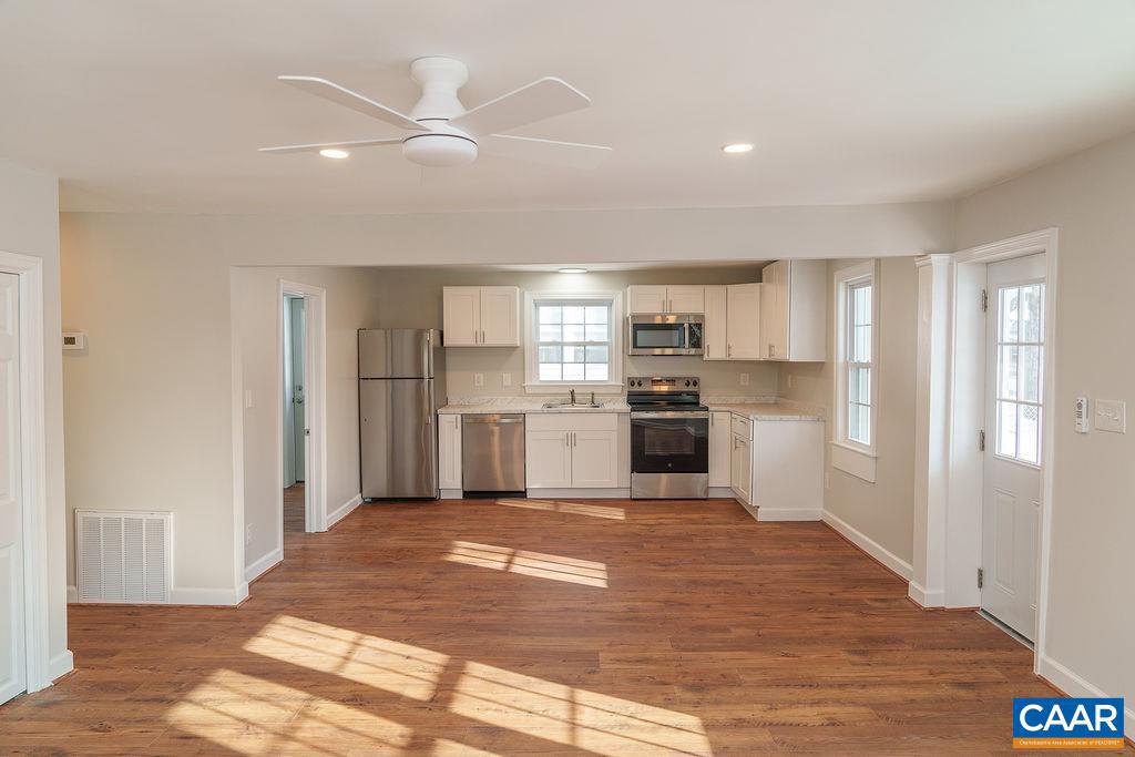 1433 HARDING AVE, WAYNESBORO, Virginia 22980, 3 Bedrooms Bedrooms, ,2 BathroomsBathrooms,Residential,For sale,1433 HARDING AVE,673019 MLS # 673019