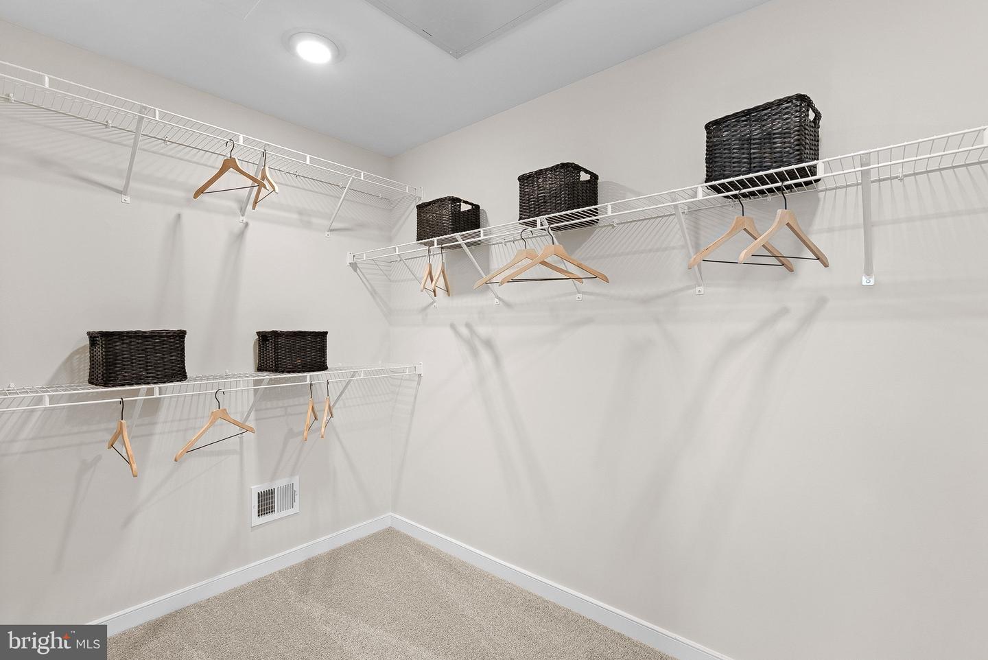 17992 ALICIA AVE, DUMFRIES, Virginia 22026, 4 Bedrooms Bedrooms, ,3 BathroomsBathrooms,Residential,For sale,17992 ALICIA AVE,VAPW2111866 MLS # VAPW2111866