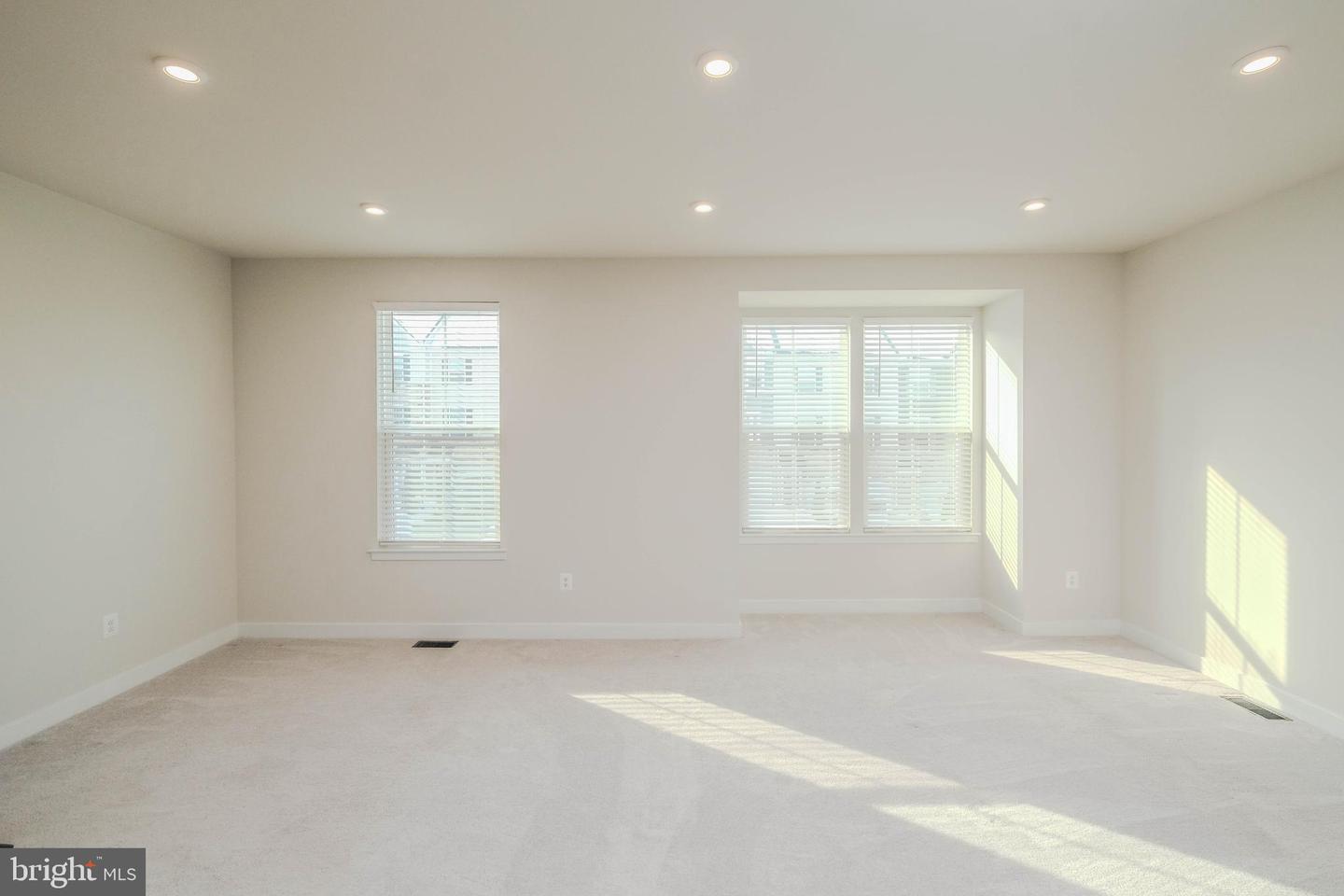 109 BAYHILL TER, LAKE FREDERICK, Virginia 22630, 3 Bedrooms Bedrooms, ,3 BathroomsBathrooms,Residential,For sale,109 BAYHILL TER,VAFV2039404 MLS # VAFV2039404