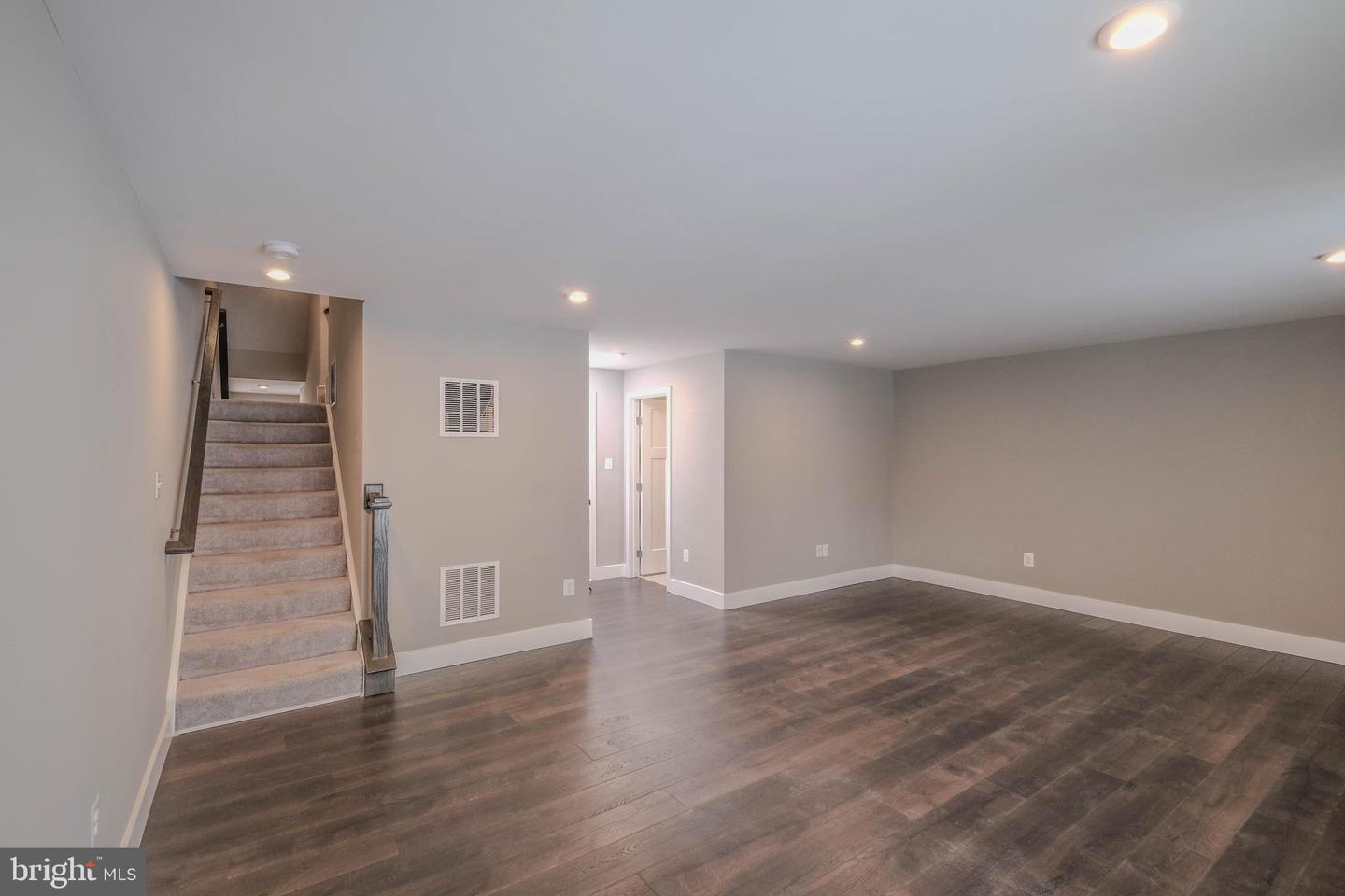 109 BAYHILL TER, LAKE FREDERICK, Virginia 22630, 3 Bedrooms Bedrooms, ,3 BathroomsBathrooms,Residential,For sale,109 BAYHILL TER,VAFV2039404 MLS # VAFV2039404