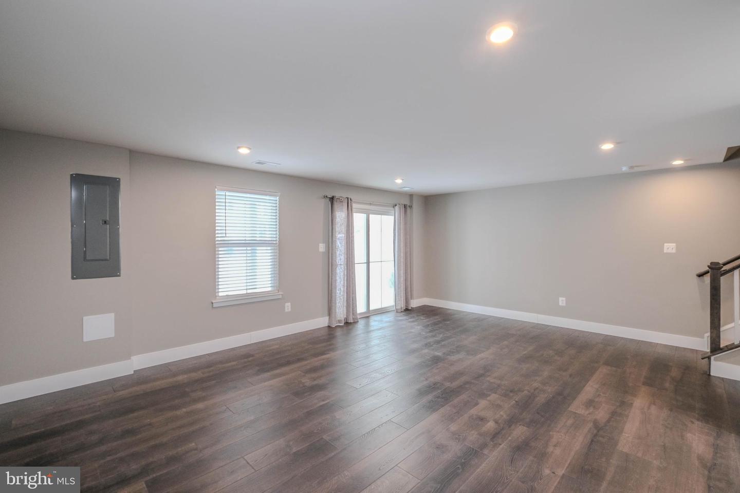 109 BAYHILL TER, LAKE FREDERICK, Virginia 22630, 3 Bedrooms Bedrooms, ,3 BathroomsBathrooms,Residential,For sale,109 BAYHILL TER,VAFV2039404 MLS # VAFV2039404