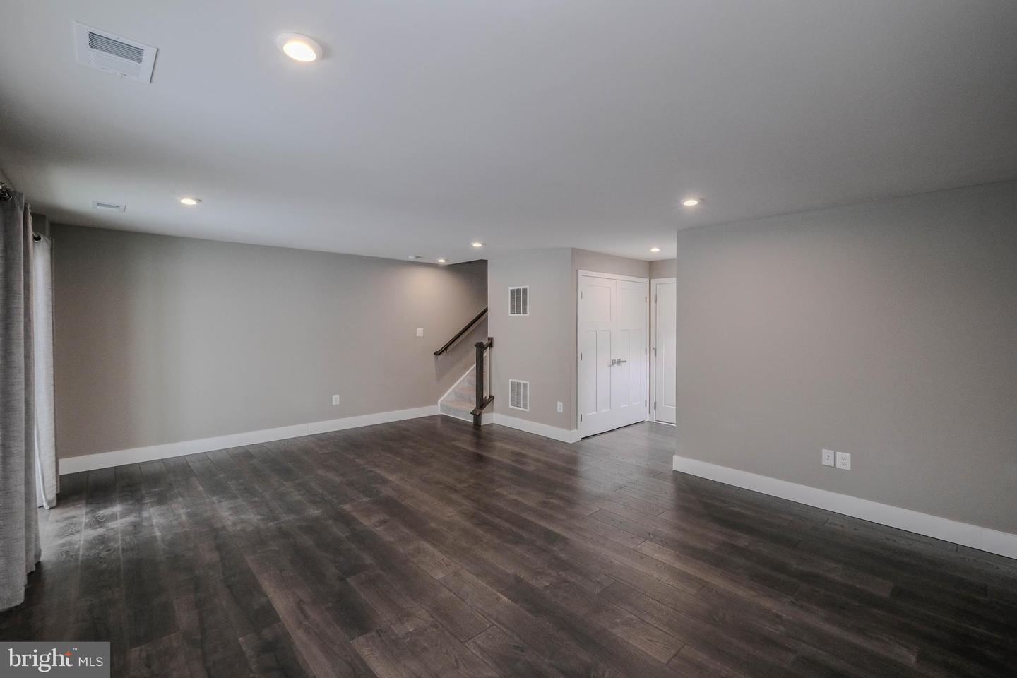 109 BAYHILL TER, LAKE FREDERICK, Virginia 22630, 3 Bedrooms Bedrooms, ,3 BathroomsBathrooms,Residential,For sale,109 BAYHILL TER,VAFV2039404 MLS # VAFV2039404