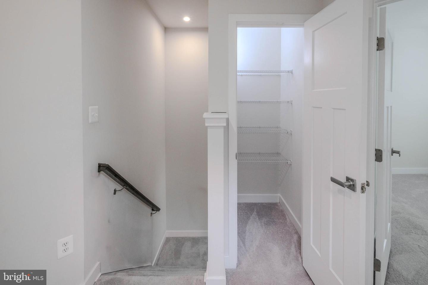 109 BAYHILL TER, LAKE FREDERICK, Virginia 22630, 3 Bedrooms Bedrooms, ,3 BathroomsBathrooms,Residential,For sale,109 BAYHILL TER,VAFV2039404 MLS # VAFV2039404