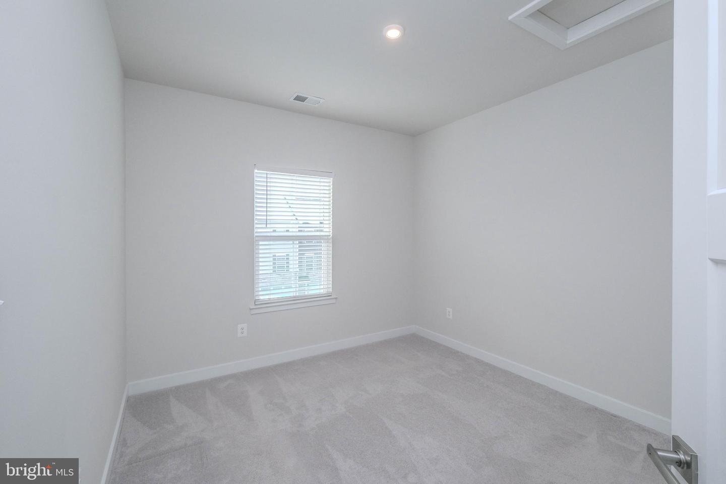 109 BAYHILL TER, LAKE FREDERICK, Virginia 22630, 3 Bedrooms Bedrooms, ,3 BathroomsBathrooms,Residential,For sale,109 BAYHILL TER,VAFV2039404 MLS # VAFV2039404