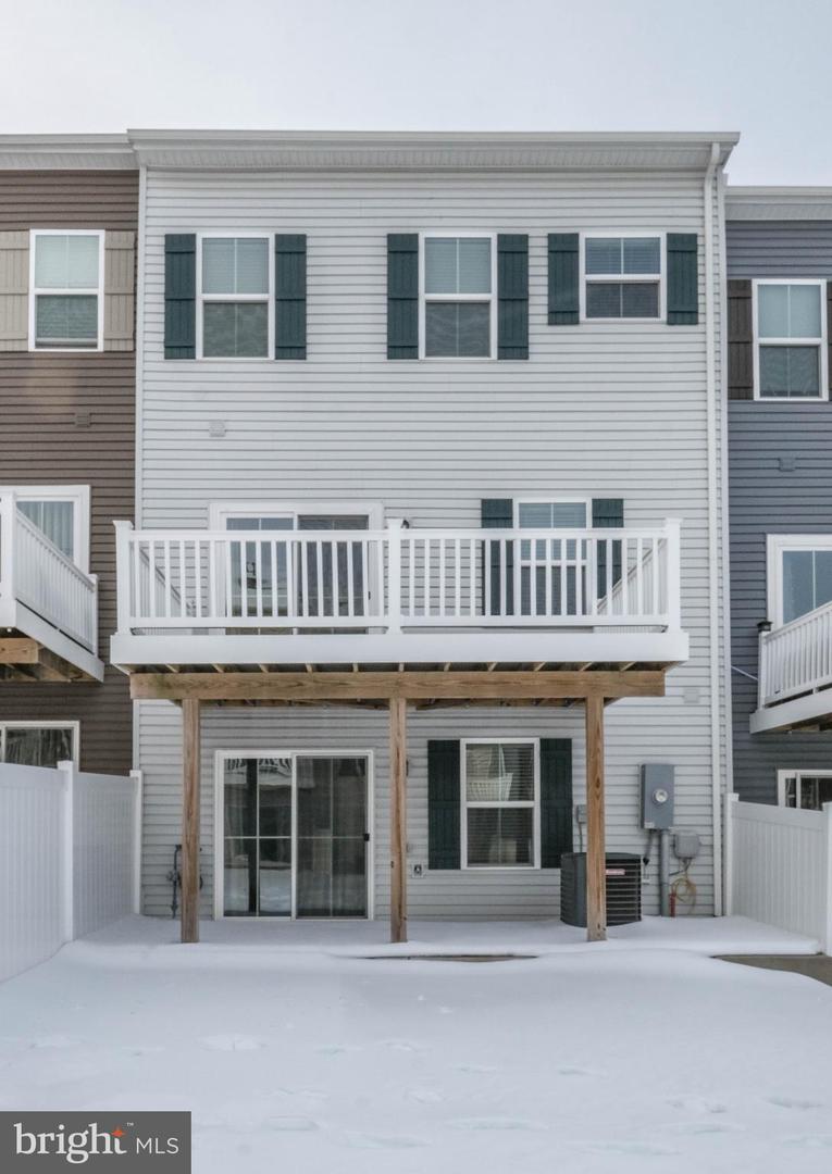 109 BAYHILL TER, LAKE FREDERICK, Virginia 22630, 3 Bedrooms Bedrooms, ,3 BathroomsBathrooms,Residential,For sale,109 BAYHILL TER,VAFV2039404 MLS # VAFV2039404