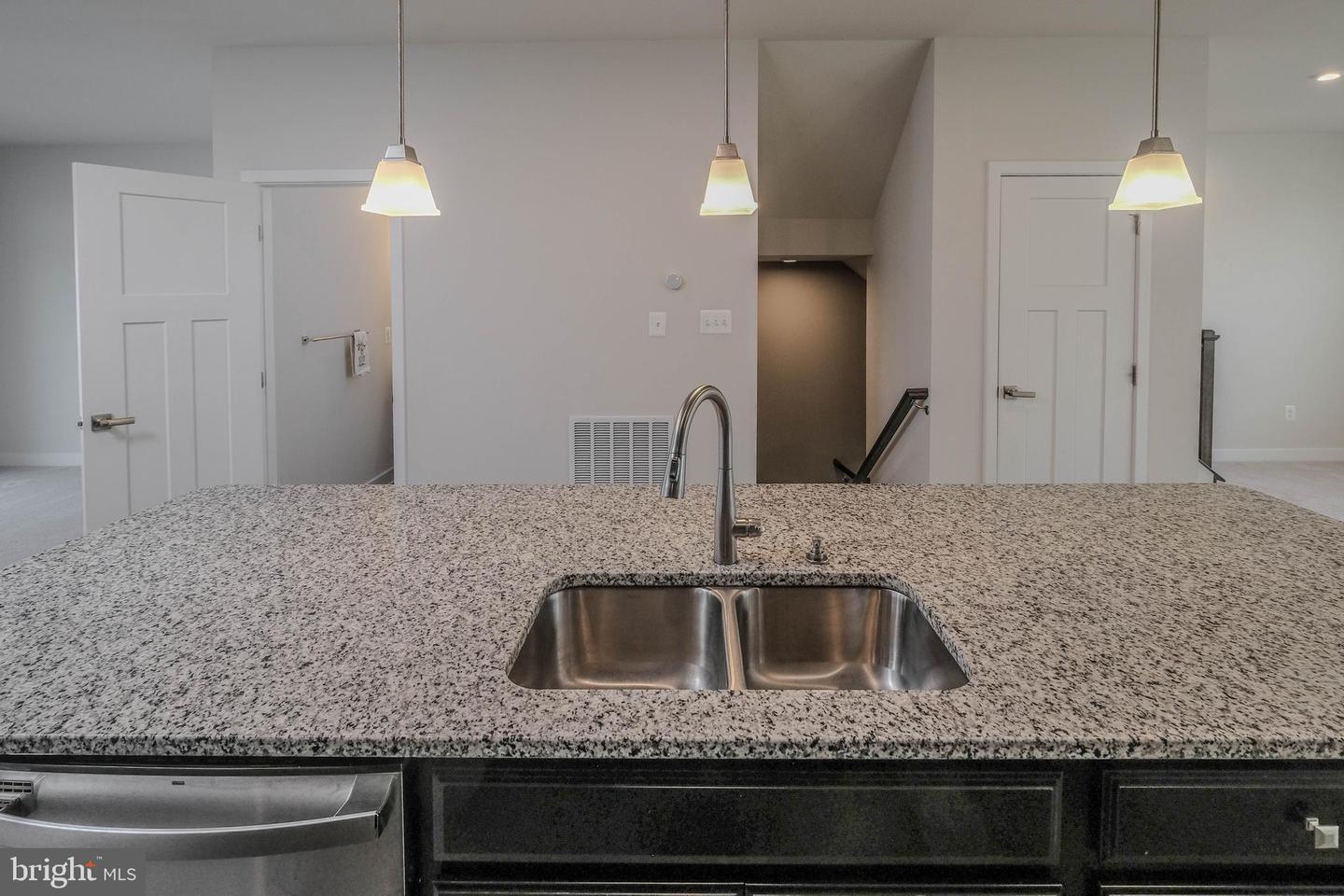 109 BAYHILL TER, LAKE FREDERICK, Virginia 22630, 3 Bedrooms Bedrooms, ,3 BathroomsBathrooms,Residential,For sale,109 BAYHILL TER,VAFV2039404 MLS # VAFV2039404