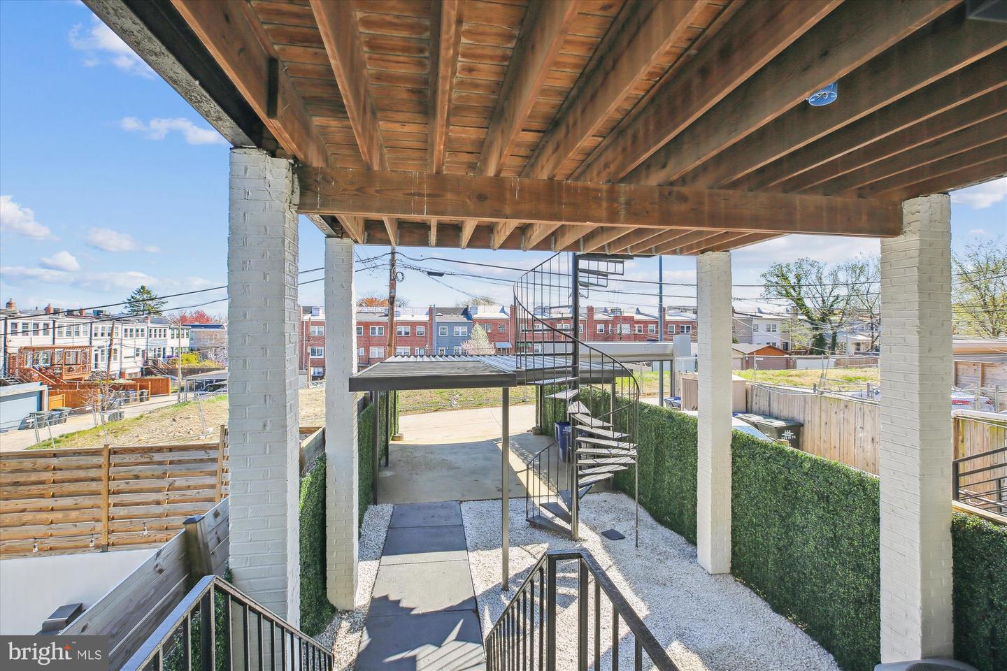 329 15TH ST NE, WASHINGTON, District Of Columbia 20002, 5 Bedrooms Bedrooms, ,4 BathroomsBathrooms,Residential,For sale,329 15TH ST NE,DCDC2244660 MLS # DCDC2244660