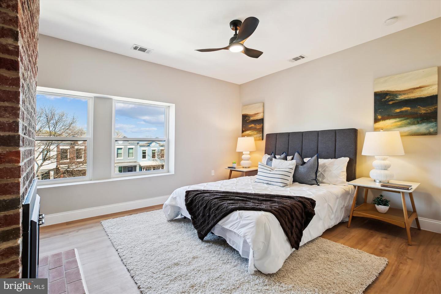 329 15TH ST NE, WASHINGTON, District Of Columbia 20002, 5 Bedrooms Bedrooms, ,4 BathroomsBathrooms,Residential,For sale,329 15TH ST NE,DCDC2244660 MLS # DCDC2244660