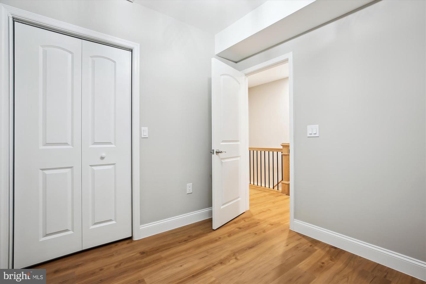 329 15TH ST NE, WASHINGTON, District Of Columbia 20002, 5 Bedrooms Bedrooms, ,4 BathroomsBathrooms,Residential,For sale,329 15TH ST NE,DCDC2244660 MLS # DCDC2244660
