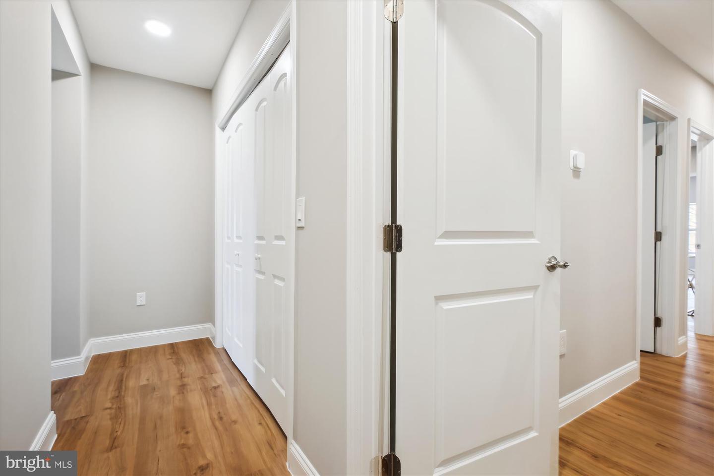 329 15TH ST NE, WASHINGTON, District Of Columbia 20002, 5 Bedrooms Bedrooms, ,4 BathroomsBathrooms,Residential,For sale,329 15TH ST NE,DCDC2244660 MLS # DCDC2244660