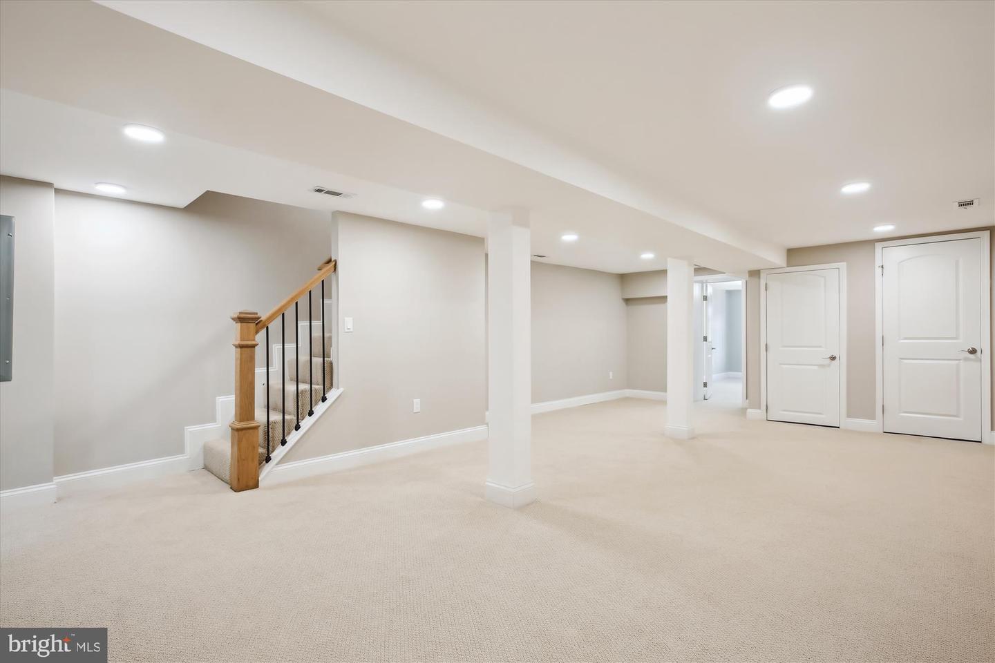 329 15TH ST NE, WASHINGTON, District Of Columbia 20002, 5 Bedrooms Bedrooms, ,4 BathroomsBathrooms,Residential,For sale,329 15TH ST NE,DCDC2244660 MLS # DCDC2244660