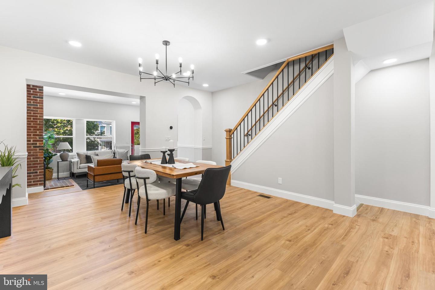 329 15TH ST NE, WASHINGTON, District Of Columbia 20002, 5 Bedrooms Bedrooms, ,4 BathroomsBathrooms,Residential,For sale,329 15TH ST NE,DCDC2244660 MLS # DCDC2244660
