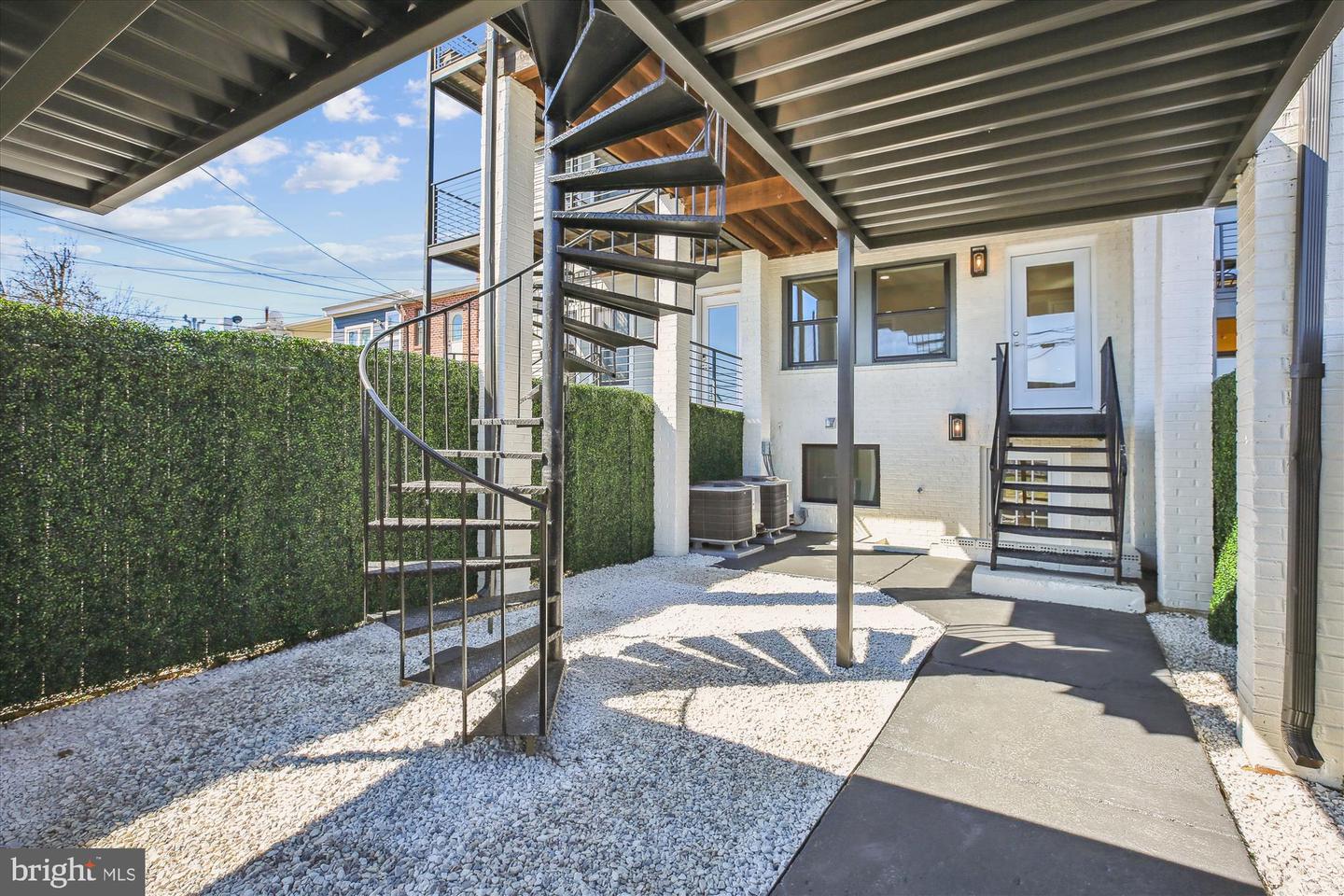 329 15TH ST NE, WASHINGTON, District Of Columbia 20002, 5 Bedrooms Bedrooms, ,4 BathroomsBathrooms,Residential,For sale,329 15TH ST NE,DCDC2244660 MLS # DCDC2244660