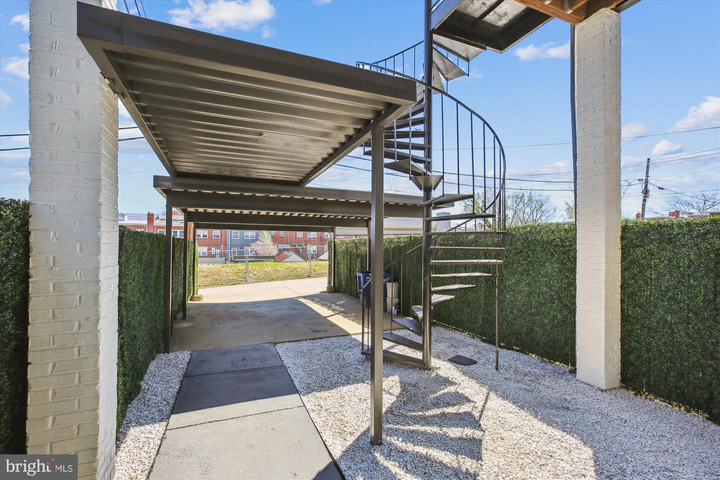 329 15TH ST NE, WASHINGTON, District Of Columbia 20002, 5 Bedrooms Bedrooms, ,4 BathroomsBathrooms,Residential,For sale,329 15TH ST NE,DCDC2244660 MLS # DCDC2244660