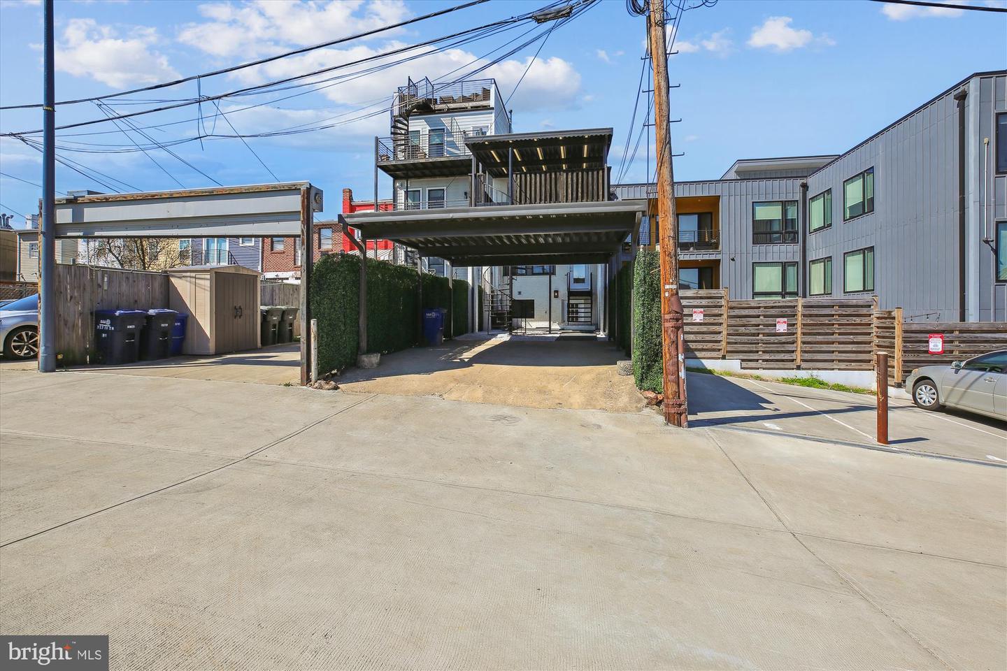 329 15TH ST NE, WASHINGTON, District Of Columbia 20002, 5 Bedrooms Bedrooms, ,4 BathroomsBathrooms,Residential,For sale,329 15TH ST NE,DCDC2244660 MLS # DCDC2244660