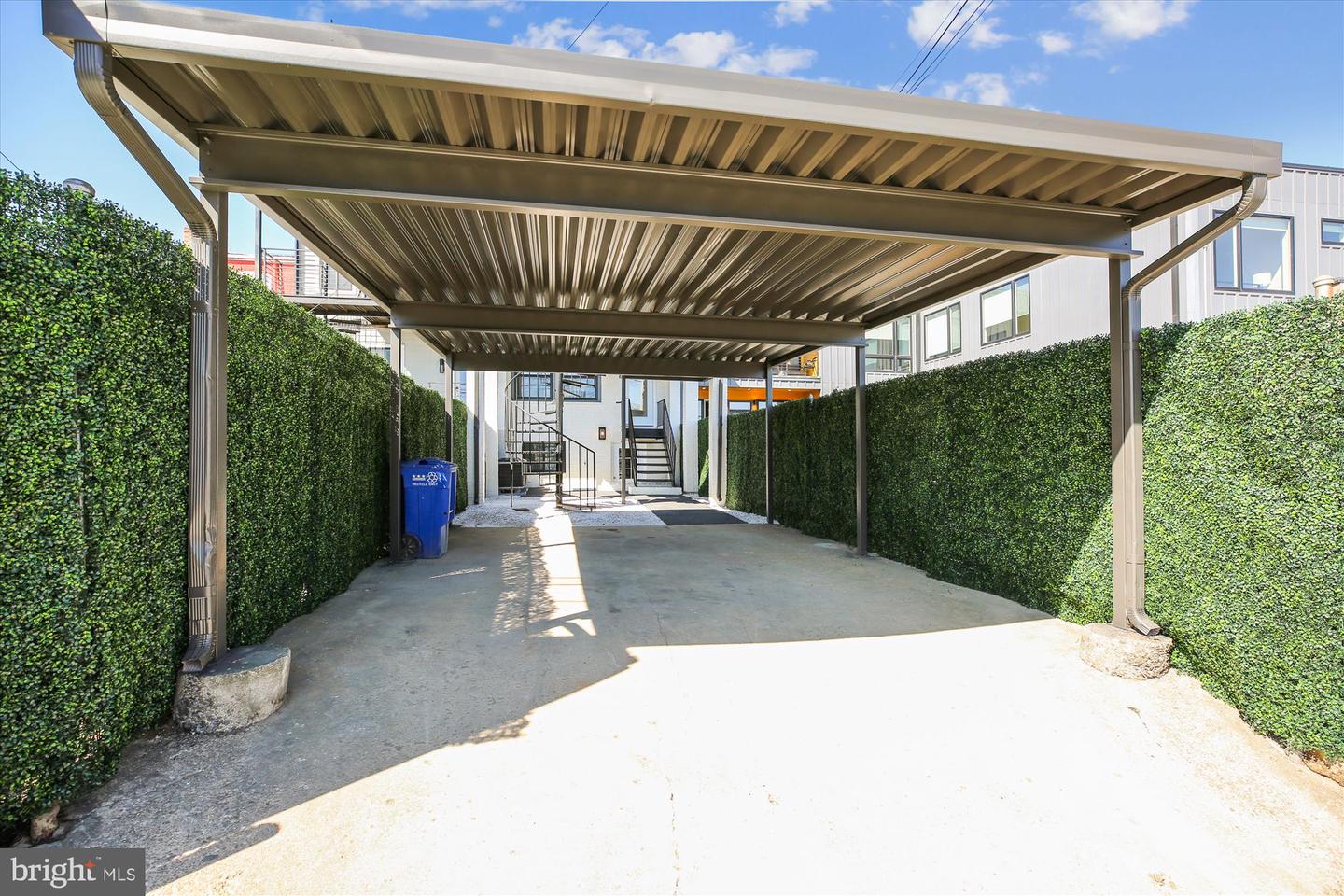 329 15TH ST NE, WASHINGTON, District Of Columbia 20002, 5 Bedrooms Bedrooms, ,4 BathroomsBathrooms,Residential,For sale,329 15TH ST NE,DCDC2244660 MLS # DCDC2244660