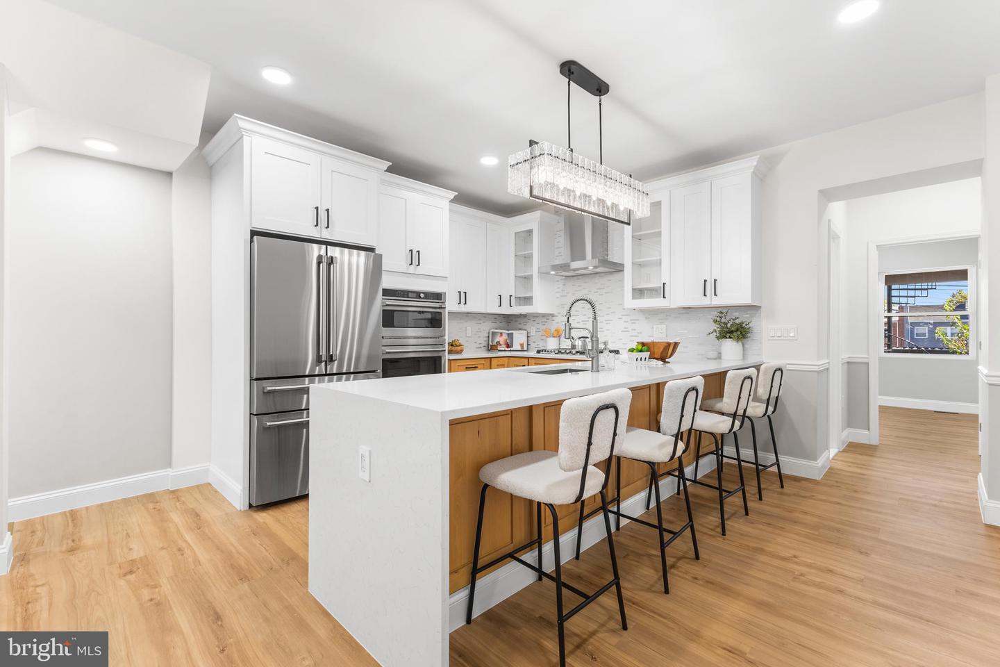 329 15TH ST NE, WASHINGTON, District Of Columbia 20002, 5 Bedrooms Bedrooms, ,4 BathroomsBathrooms,Residential,For sale,329 15TH ST NE,DCDC2244660 MLS # DCDC2244660