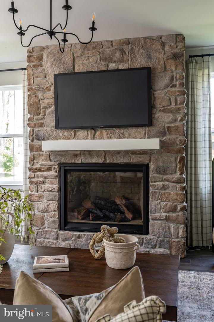 11572 CHAPMAN MILL DR, GLEN ALLEN, Virginia 23060, 4 Bedrooms Bedrooms, ,2 BathroomsBathrooms,Residential,For sale,11572 CHAPMAN MILL DR,VAHN2001162 MLS # VAHN2001162