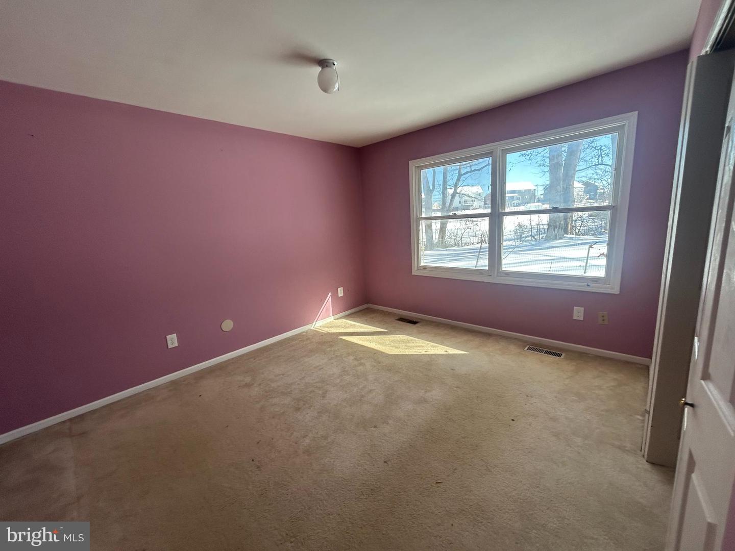 12609 WESLEY DR, FREDERICKSBURG, Virginia 22407, 3 Bedrooms Bedrooms, 6 Rooms Rooms,1 BathroomBathrooms,Residential,For sale,12609 WESLEY DR,VASP2039062 MLS # VASP2039062