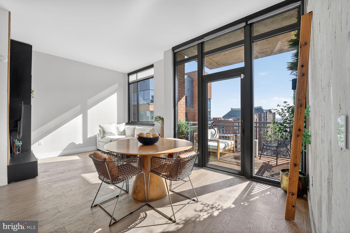 2000 CLARENDON BLVD #1107, ARLINGTON, Virginia 22201, 1 Bedroom Bedrooms, ,1 BathroomBathrooms,Residential,For sale,2000 CLARENDON BLVD #1107,VAAR2068502 MLS # VAAR2068502