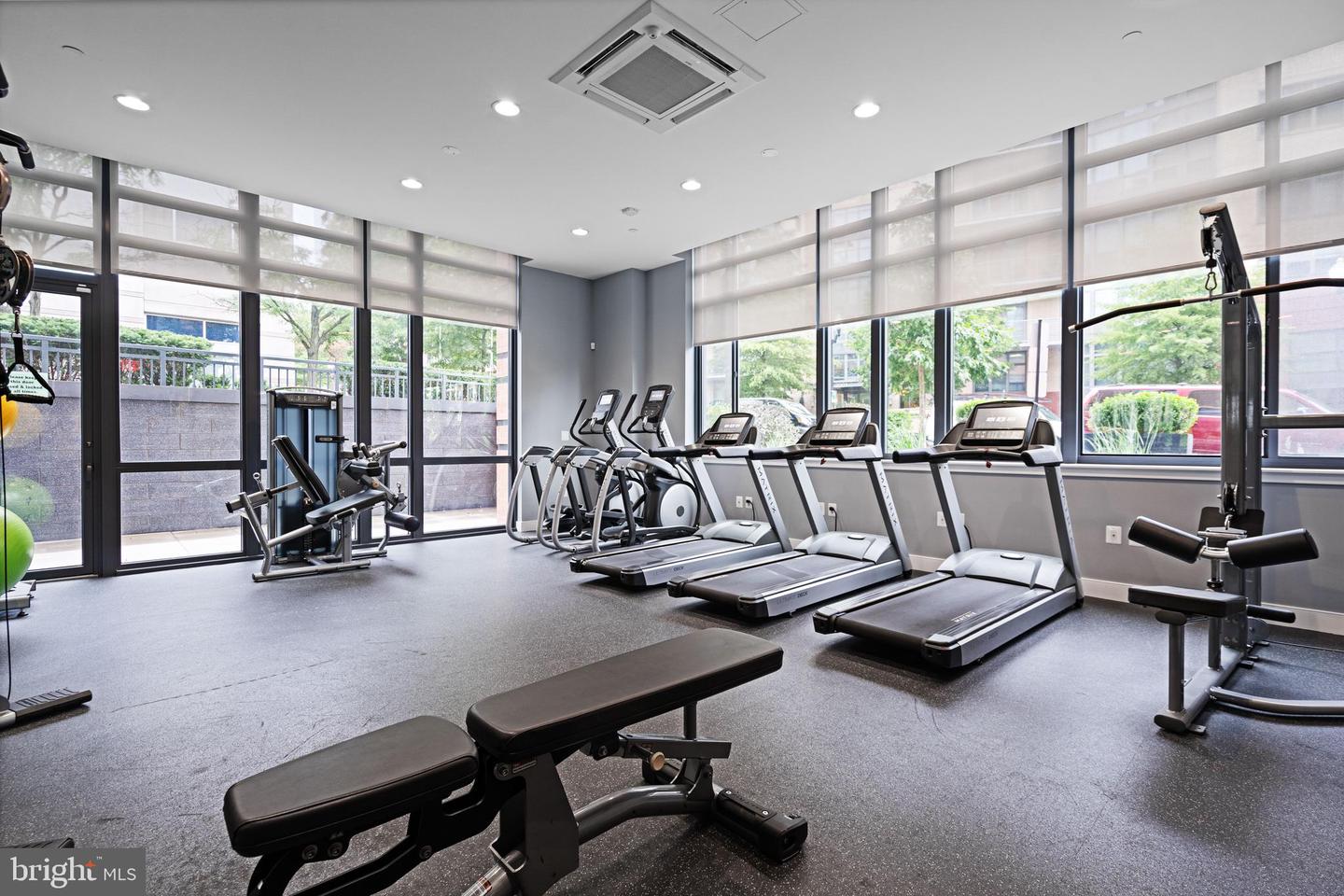 2000 CLARENDON BLVD #1107, ARLINGTON, Virginia 22201, 1 Bedroom Bedrooms, ,1 BathroomBathrooms,Residential,For sale,2000 CLARENDON BLVD #1107,VAAR2068502 MLS # VAAR2068502