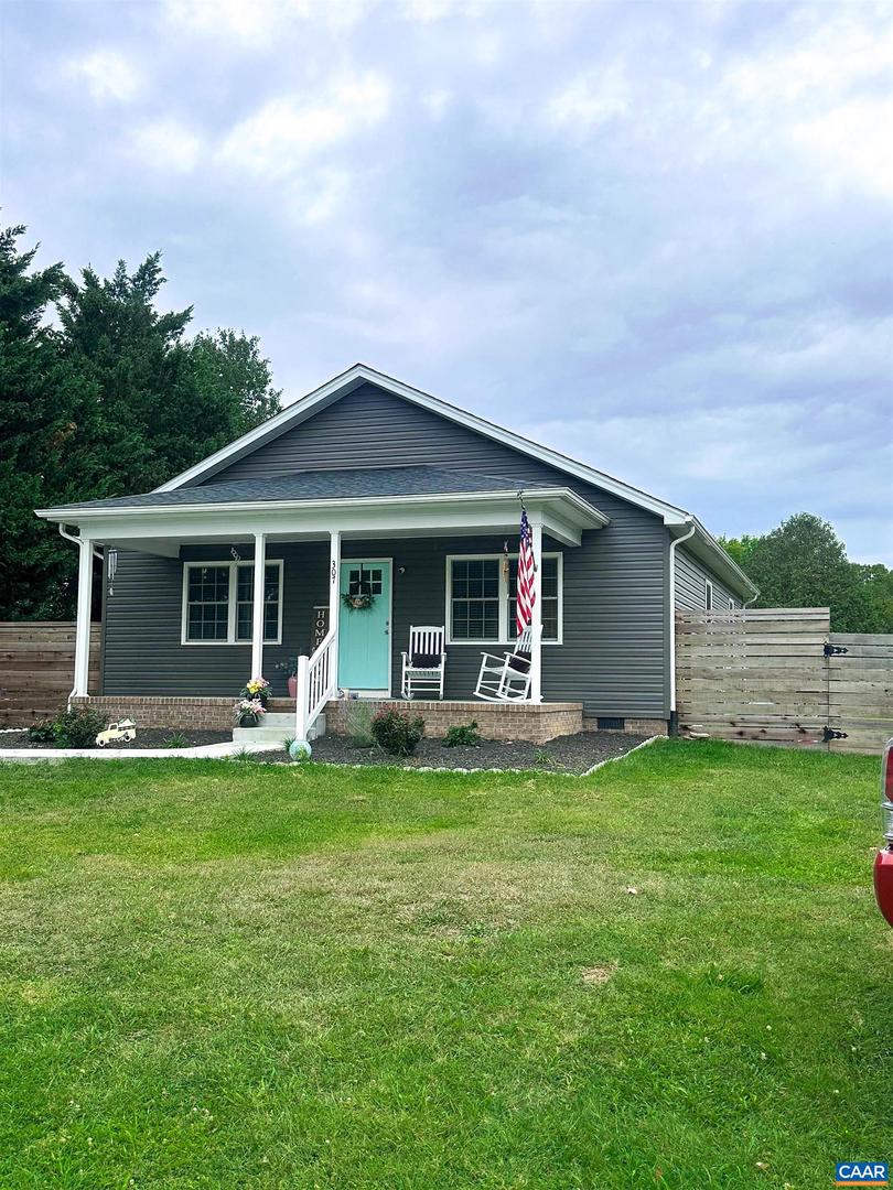 307 15TH ST, GROTTOES, Virginia 24441, 3 Bedrooms Bedrooms, ,2 BathroomsBathrooms,Residential,For sale,307 15TH ST,673032 MLS # 673032