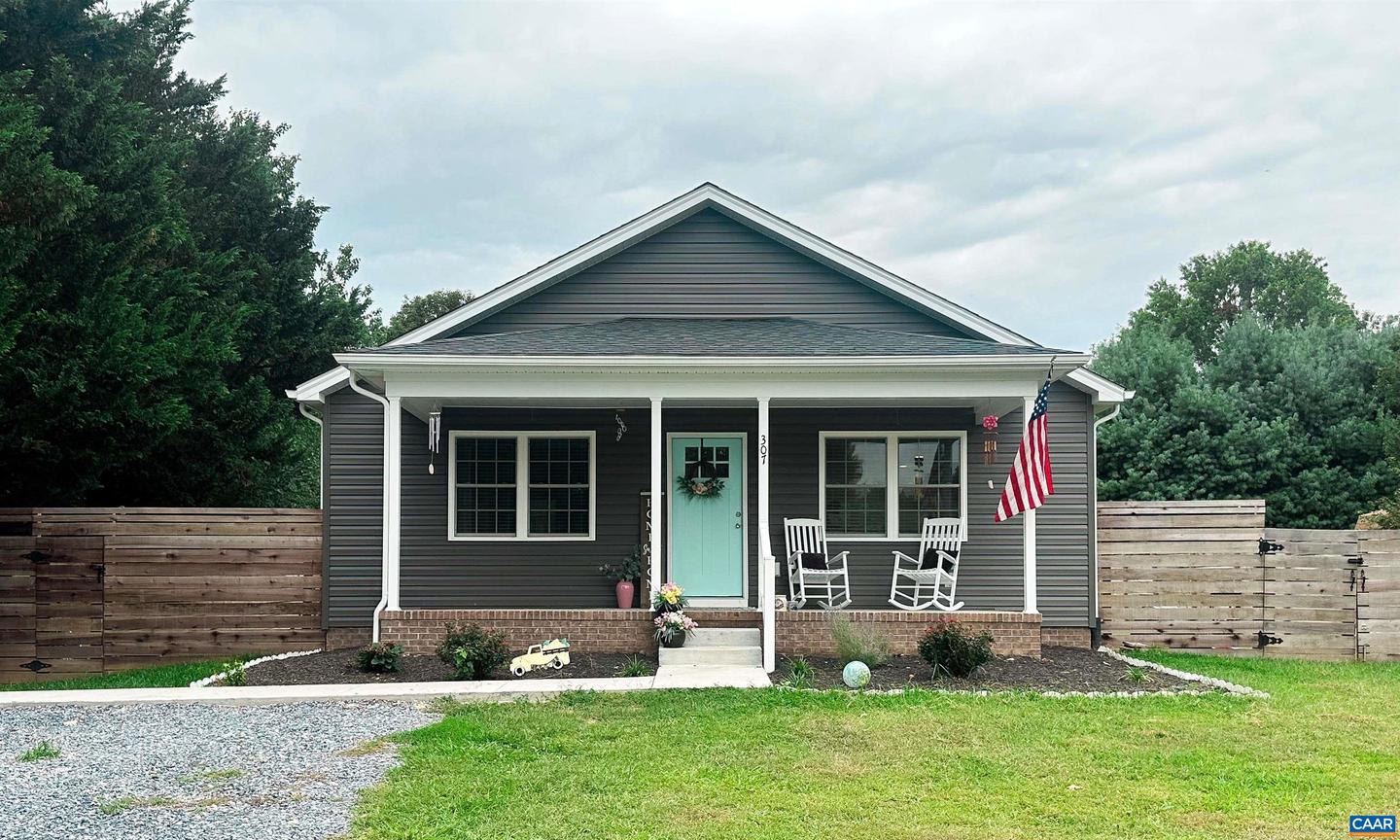 307 15TH ST, GROTTOES, Virginia 24441, 3 Bedrooms Bedrooms, ,2 BathroomsBathrooms,Residential,For sale,307 15TH ST,673032 MLS # 673032