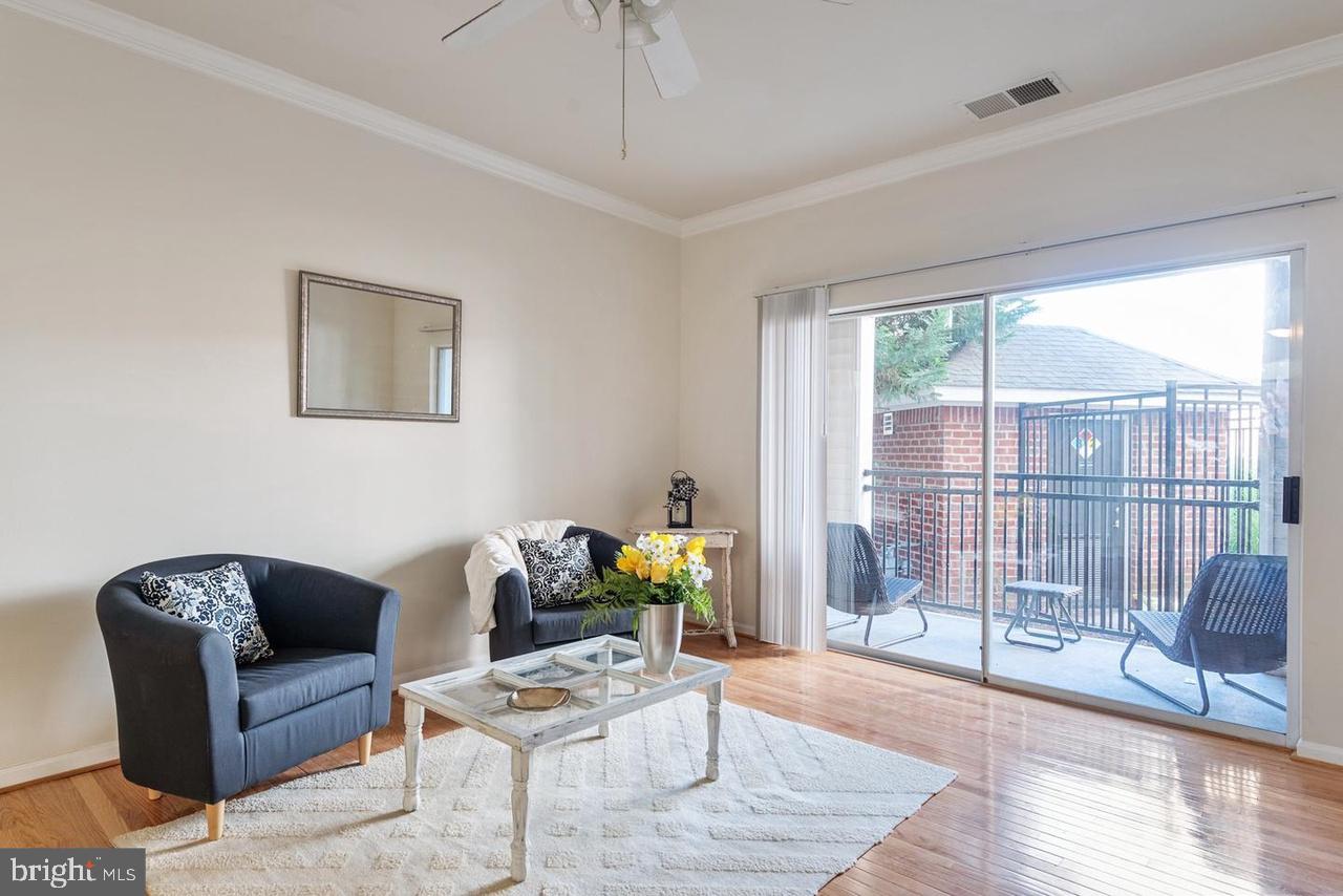 12956 CENTRE PARK CIR #110, HERNDON, Virginia 20171, 2 Bedrooms Bedrooms, ,2 BathroomsBathrooms,Residential,For sale,12956 CENTRE PARK CIR #110,VAFX2289044 MLS # VAFX2289044