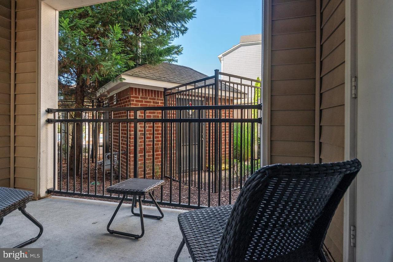 12956 CENTRE PARK CIR #110, HERNDON, Virginia 20171, 2 Bedrooms Bedrooms, ,2 BathroomsBathrooms,Residential,For sale,12956 CENTRE PARK CIR #110,VAFX2289044 MLS # VAFX2289044