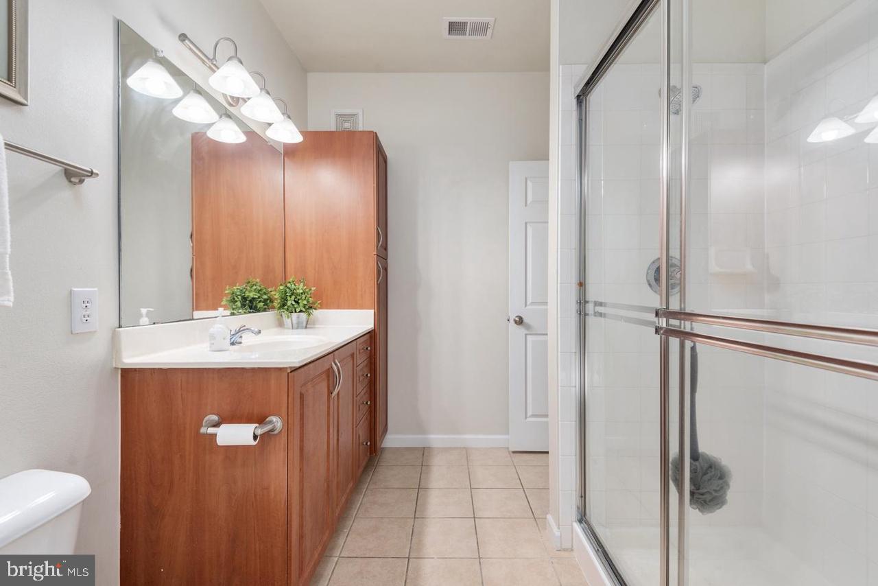 12956 CENTRE PARK CIR #110, HERNDON, Virginia 20171, 2 Bedrooms Bedrooms, ,2 BathroomsBathrooms,Residential,For sale,12956 CENTRE PARK CIR #110,VAFX2289044 MLS # VAFX2289044