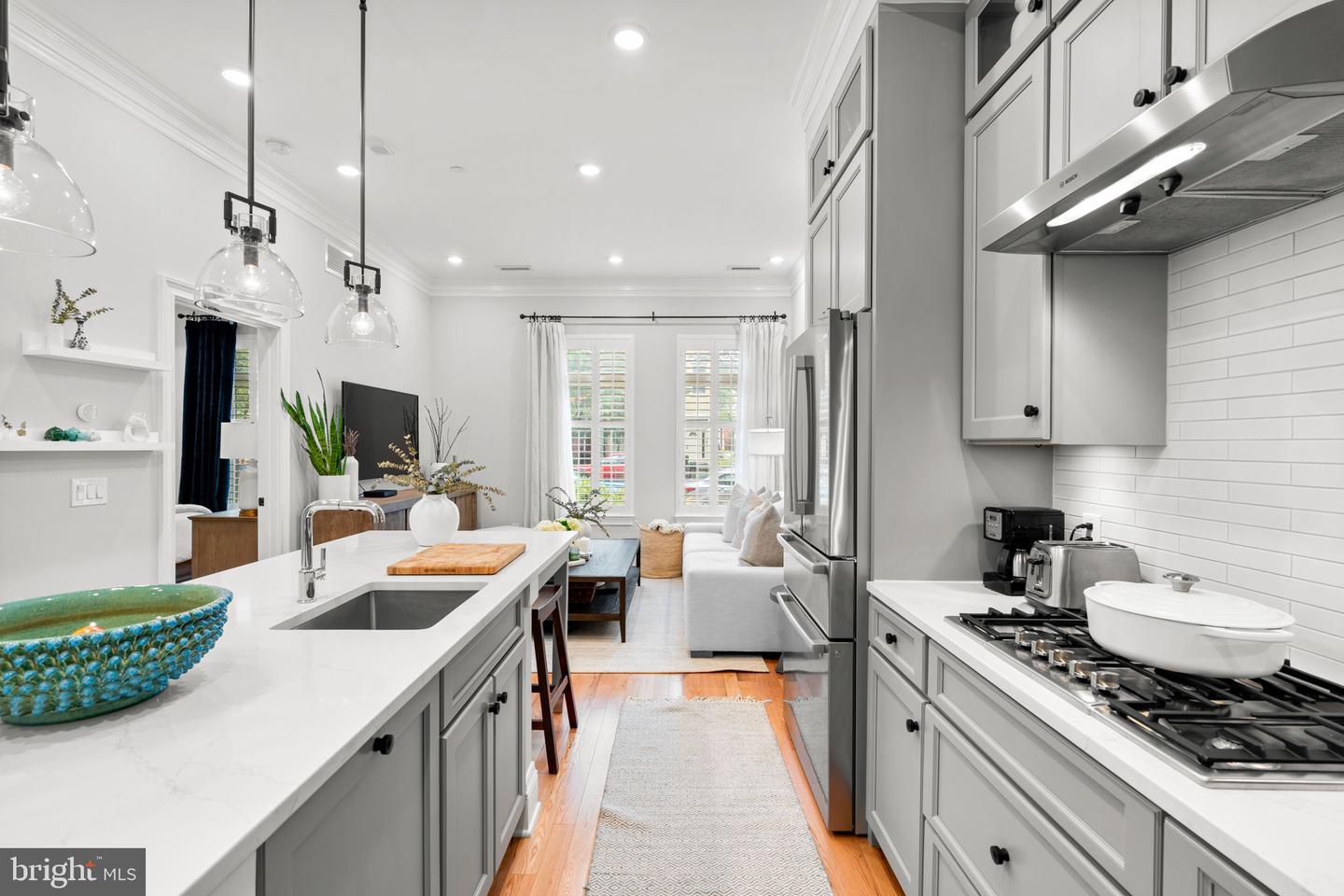 300 8TH ST NE #102, WASHINGTON, District Of Columbia 20002, 1 Bedroom Bedrooms, 4 Rooms Rooms,1 BathroomBathrooms,Residential,For sale,300 8TH ST NE #102,DCDC2244690 MLS # DCDC2244690