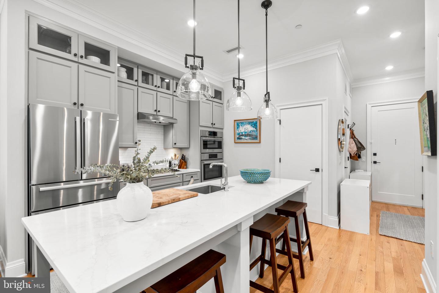 300 8TH ST NE #102, WASHINGTON, District Of Columbia 20002, 1 Bedroom Bedrooms, 4 Rooms Rooms,1 BathroomBathrooms,Residential,For sale,300 8TH ST NE #102,DCDC2244690 MLS # DCDC2244690