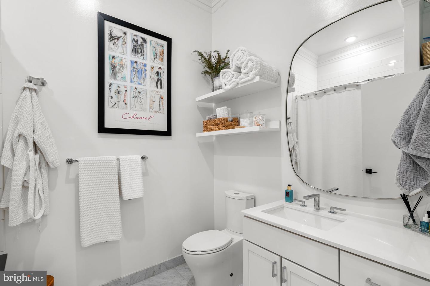 300 8TH ST NE #102, WASHINGTON, District Of Columbia 20002, 1 Bedroom Bedrooms, 4 Rooms Rooms,1 BathroomBathrooms,Residential,For sale,300 8TH ST NE #102,DCDC2244690 MLS # DCDC2244690