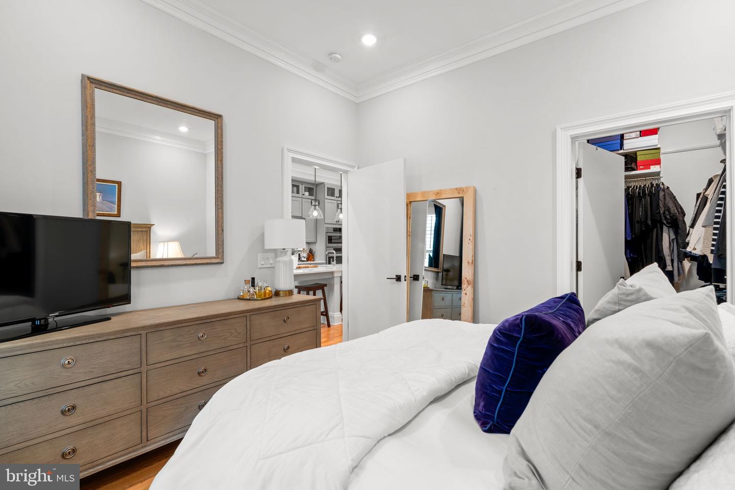 300 8TH ST NE #102, WASHINGTON, District Of Columbia 20002, 1 Bedroom Bedrooms, 4 Rooms Rooms,1 BathroomBathrooms,Residential,For sale,300 8TH ST NE #102,DCDC2244690 MLS # DCDC2244690