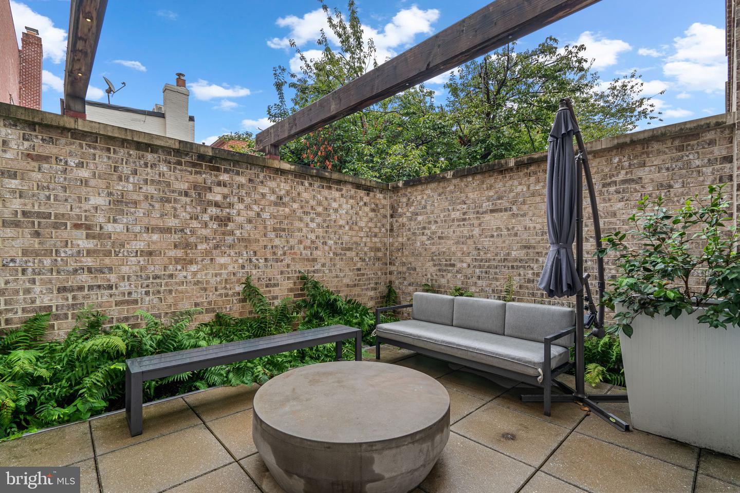 300 8TH ST NE #102, WASHINGTON, District Of Columbia 20002, 1 Bedroom Bedrooms, 4 Rooms Rooms,1 BathroomBathrooms,Residential,For sale,300 8TH ST NE #102,DCDC2244690 MLS # DCDC2244690