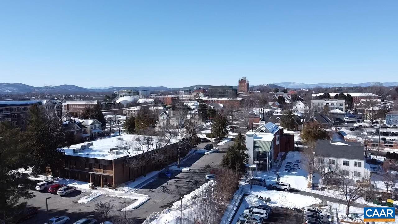 320 B 11TH ST, CHARLOTTESVILLE, Virginia 22902, 4 Bedrooms Bedrooms, ,4 BathroomsBathrooms,Residential,For sale,320 B 11TH ST,673036 MLS # 673036