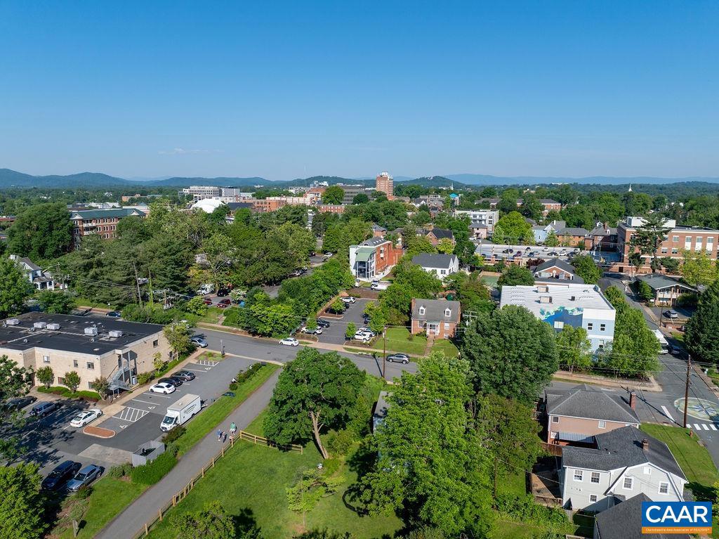 320 B 11TH ST, CHARLOTTESVILLE, Virginia 22902, 4 Bedrooms Bedrooms, ,4 BathroomsBathrooms,Residential,For sale,320 B 11TH ST,673036 MLS # 673036