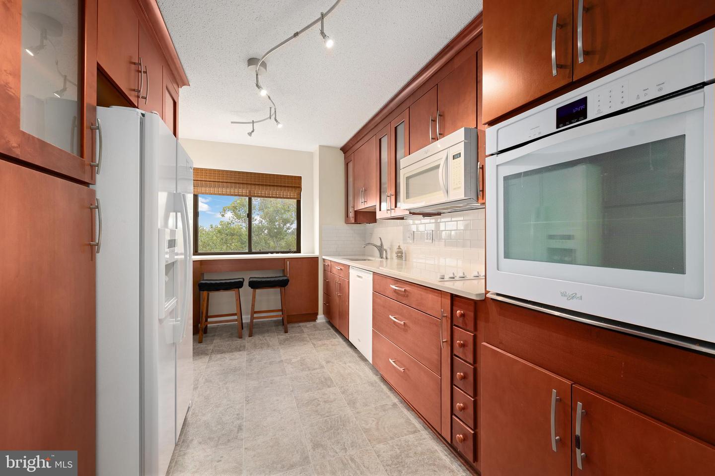 5904 MOUNT EAGLE DR #510, ALEXANDRIA, Virginia 22303, 2 Bedrooms Bedrooms, 4 Rooms Rooms,2 BathroomsBathrooms,Residential,For sale,5904 MOUNT EAGLE DR #510,VAFX2289056 MLS # VAFX2289056