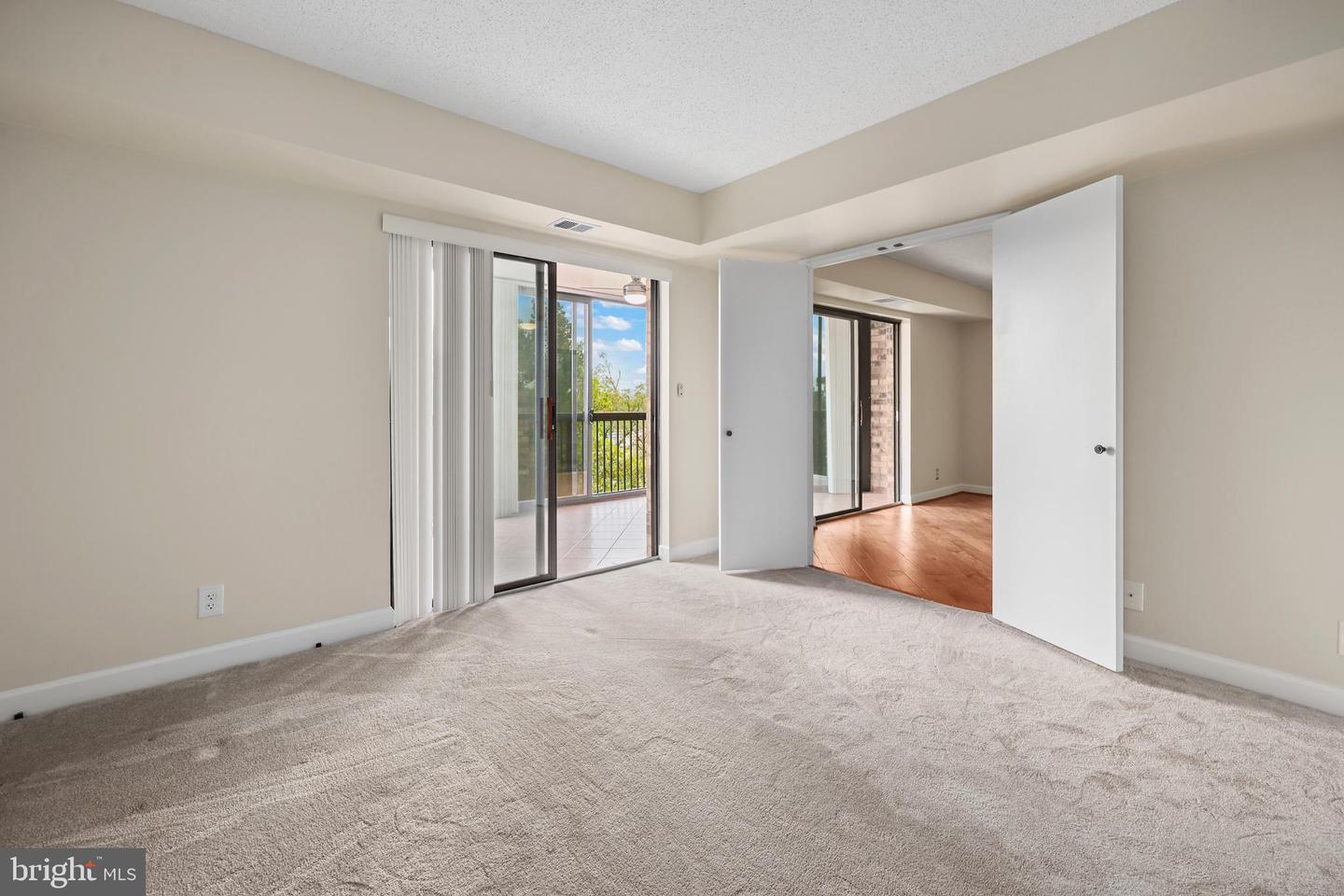 5904 MOUNT EAGLE DR #510, ALEXANDRIA, Virginia 22303, 2 Bedrooms Bedrooms, 4 Rooms Rooms,2 BathroomsBathrooms,Residential,For sale,5904 MOUNT EAGLE DR #510,VAFX2289056 MLS # VAFX2289056