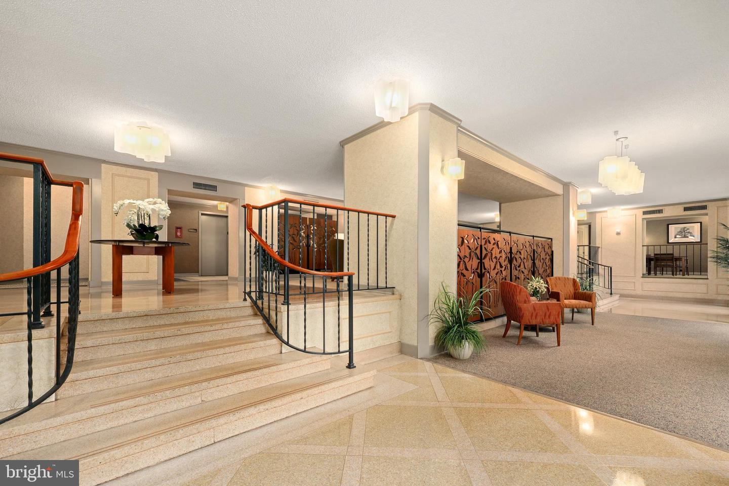 5904 MOUNT EAGLE DR #510, ALEXANDRIA, Virginia 22303, 2 Bedrooms Bedrooms, 4 Rooms Rooms,2 BathroomsBathrooms,Residential,For sale,5904 MOUNT EAGLE DR #510,VAFX2289056 MLS # VAFX2289056