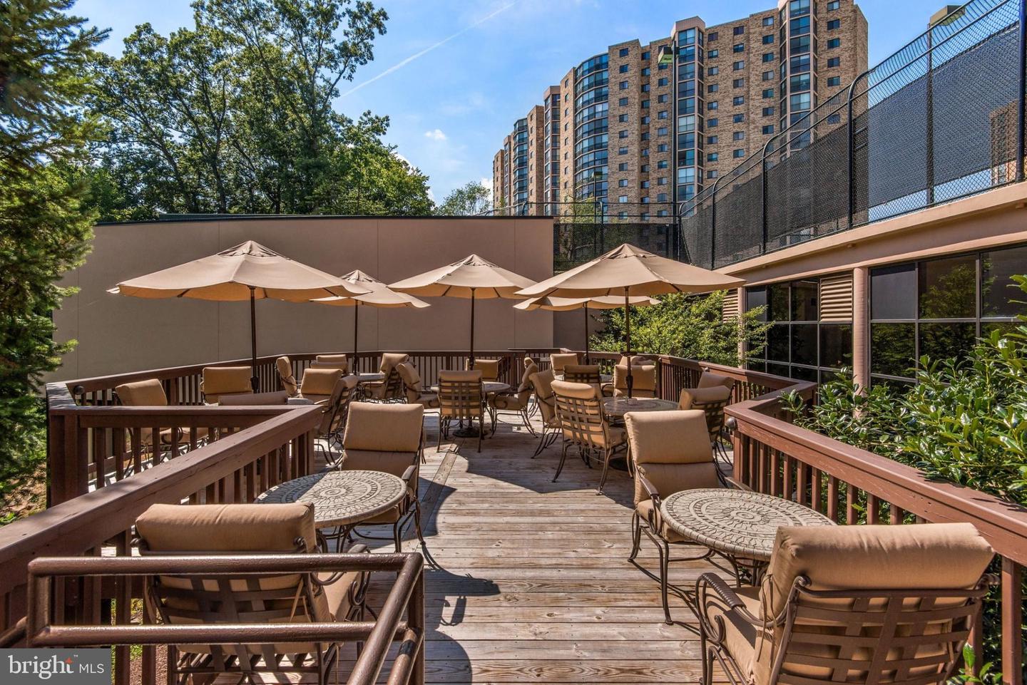 5904 MOUNT EAGLE DR #510, ALEXANDRIA, Virginia 22303, 2 Bedrooms Bedrooms, 4 Rooms Rooms,2 BathroomsBathrooms,Residential,For sale,5904 MOUNT EAGLE DR #510,VAFX2289056 MLS # VAFX2289056