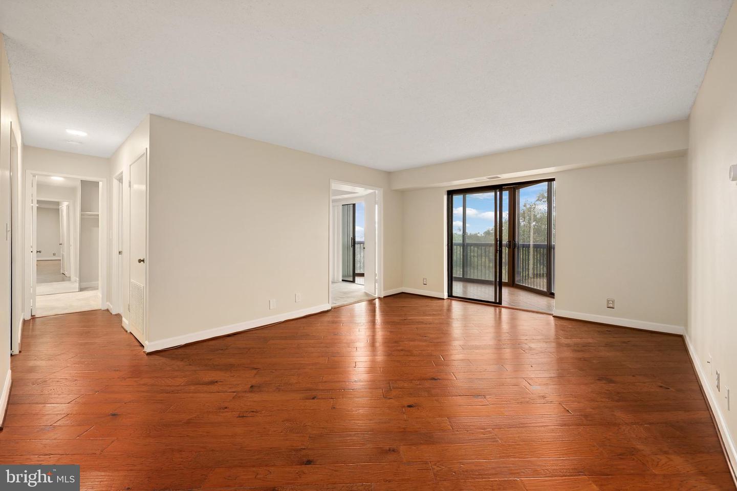 5904 MOUNT EAGLE DR #510, ALEXANDRIA, Virginia 22303, 2 Bedrooms Bedrooms, 4 Rooms Rooms,2 BathroomsBathrooms,Residential,For sale,5904 MOUNT EAGLE DR #510,VAFX2289056 MLS # VAFX2289056