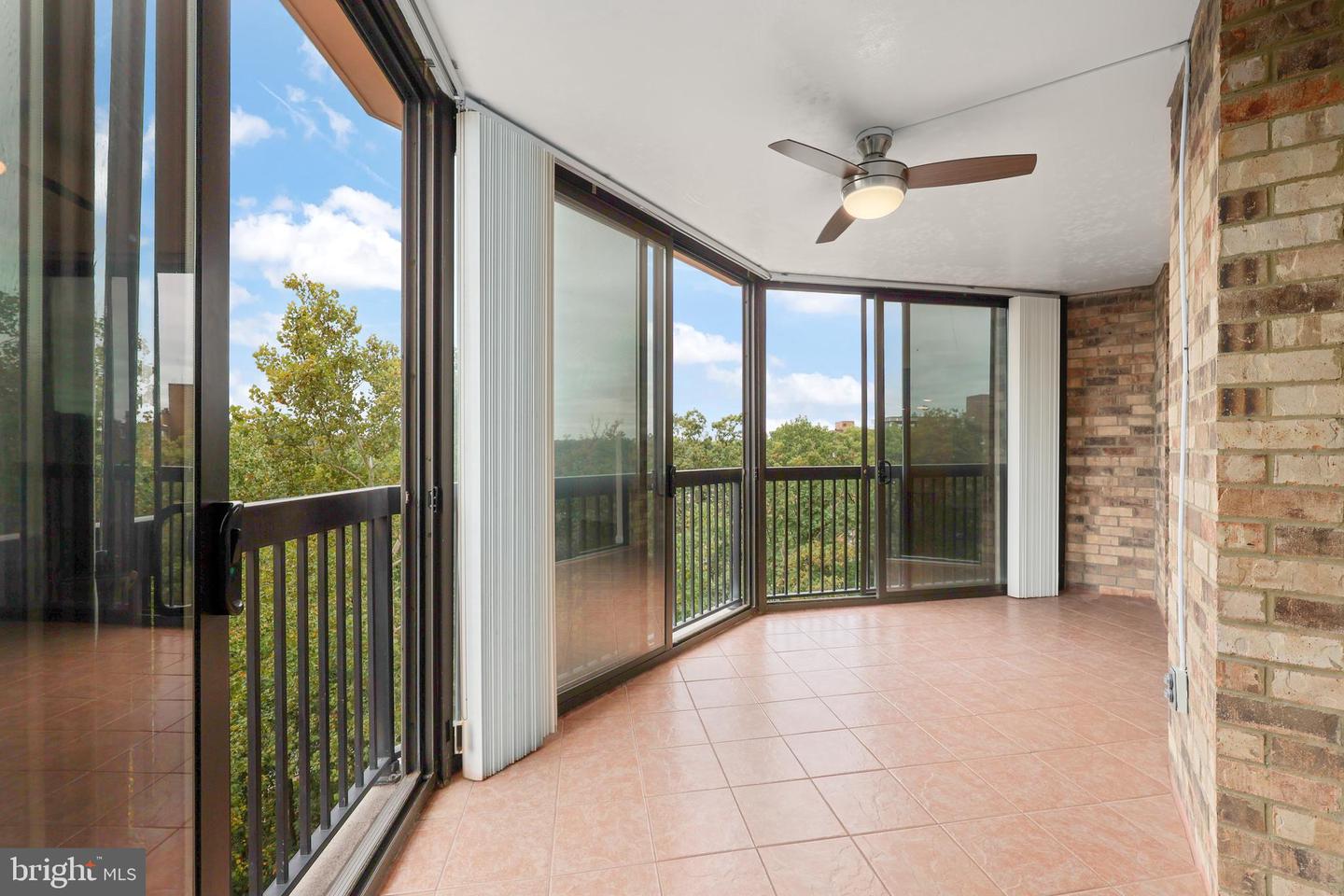 5904 MOUNT EAGLE DR #510, ALEXANDRIA, Virginia 22303, 2 Bedrooms Bedrooms, 4 Rooms Rooms,2 BathroomsBathrooms,Residential,For sale,5904 MOUNT EAGLE DR #510,VAFX2289056 MLS # VAFX2289056