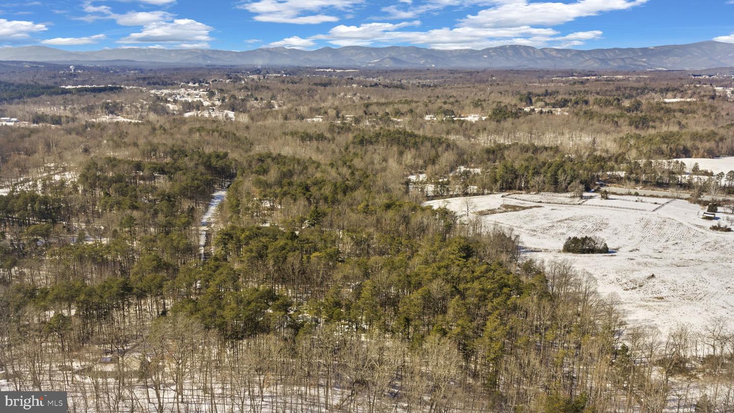 79 E CEDAR DR, RUCKERSVILLE, Virginia 22968, 4 Bedrooms Bedrooms, ,3 BathroomsBathrooms,Residential,For sale,79 E CEDAR DR,VAGR2000806 MLS # VAGR2000806