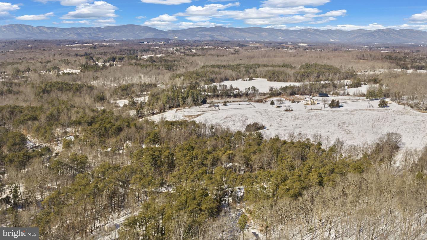 79 E CEDAR DR, RUCKERSVILLE, Virginia 22968, 4 Bedrooms Bedrooms, ,3 BathroomsBathrooms,Residential,For sale,79 E CEDAR DR,VAGR2000806 MLS # VAGR2000806