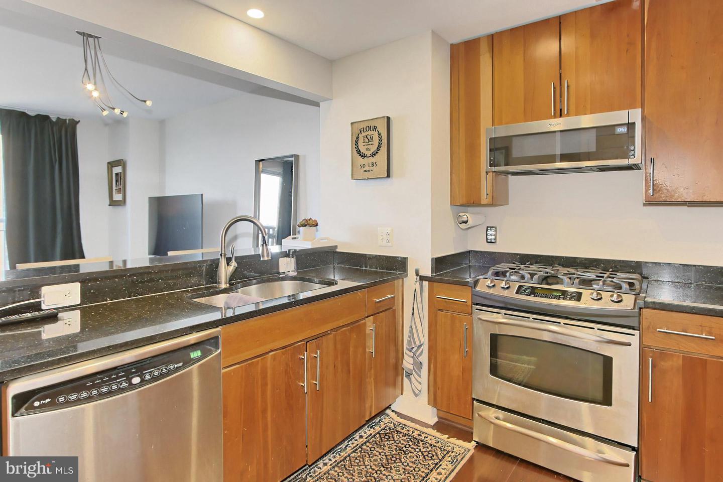 2050 JAMIESON AVE #1409, ALEXANDRIA, Virginia 22314, 1 Bedroom Bedrooms, 3 Rooms Rooms,1 BathroomBathrooms,Residential,For sale,2050 JAMIESON AVE #1409,VAAX2053802 MLS # VAAX2053802