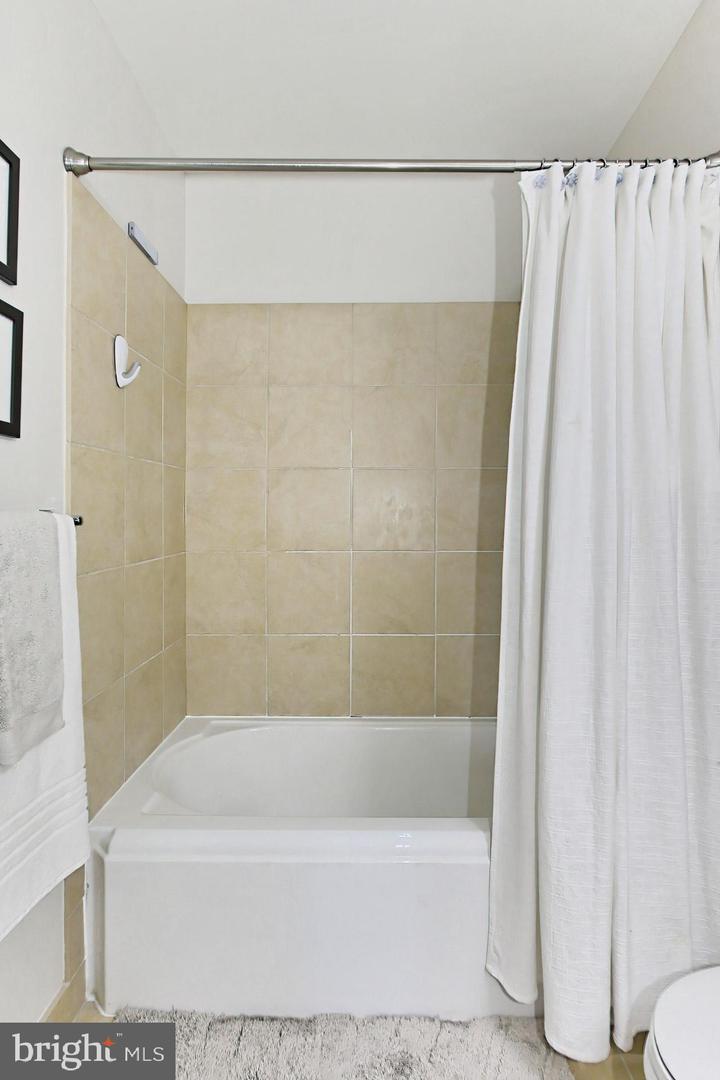 2050 JAMIESON AVE #1409, ALEXANDRIA, Virginia 22314, 1 Bedroom Bedrooms, 3 Rooms Rooms,1 BathroomBathrooms,Residential,For sale,2050 JAMIESON AVE #1409,VAAX2053802 MLS # VAAX2053802