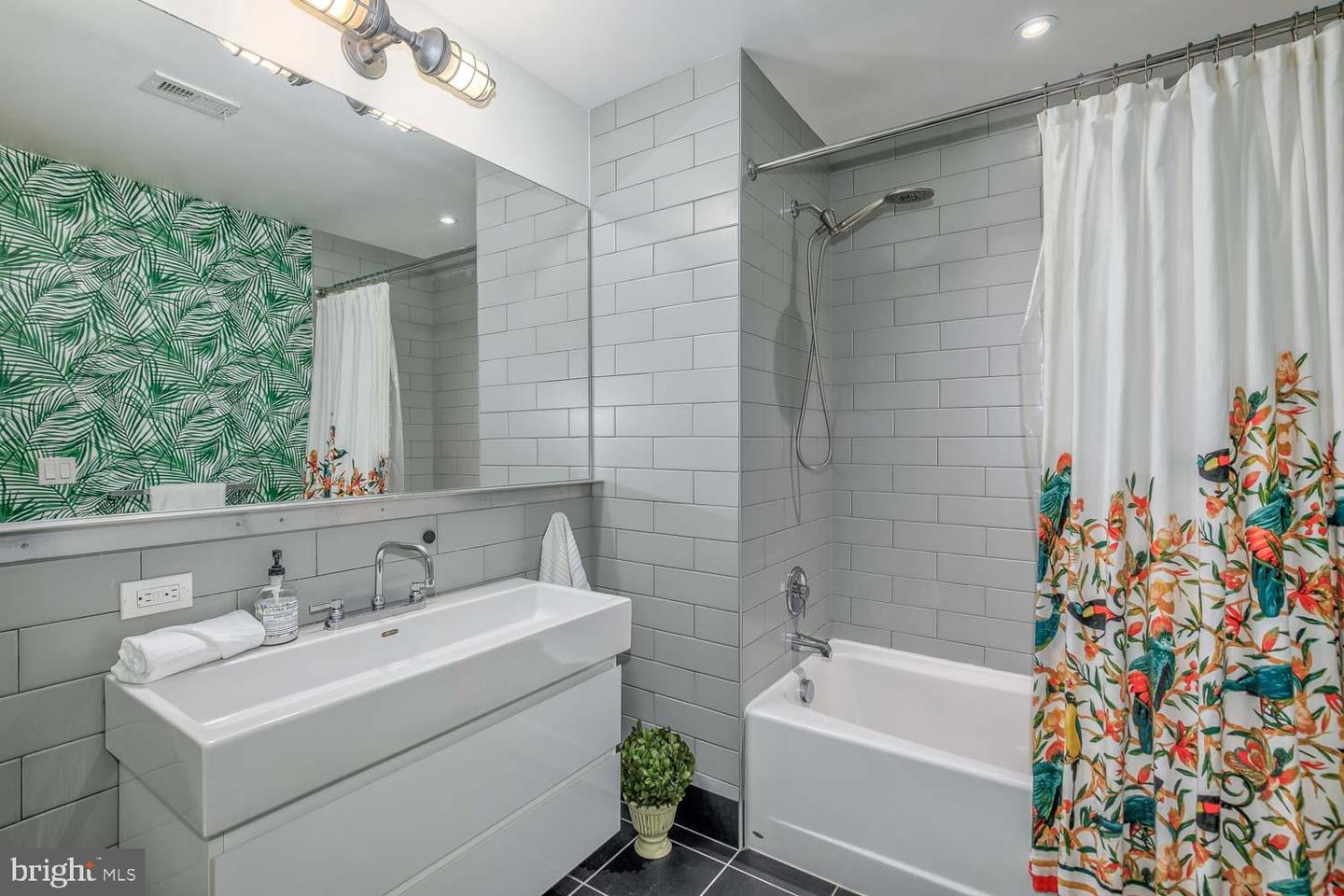 2030 8TH ST NW #513, WASHINGTON, District Of Columbia 20001, 1 Bedroom Bedrooms, ,1 BathroomBathrooms,Residential,For sale,2030 8TH ST NW #513,DCDC2244646 MLS # DCDC2244646